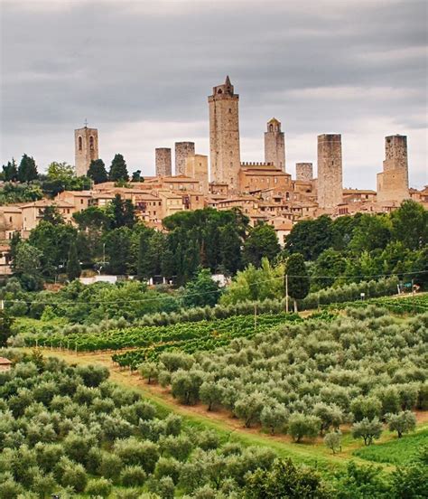 cities around siena tuscany.